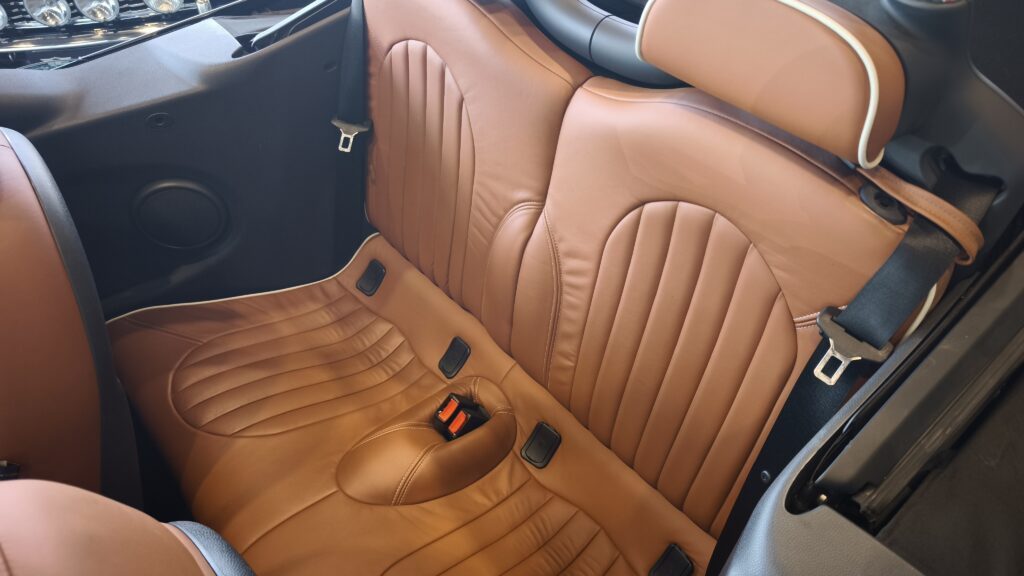 mini r52 cooper sidewalk cabriolet sparkling silver malt brown 2007 à vendre occasion collection collector rare youngtimer achat vintage classics mini my mini revolution showroom paris houdan bazainville france