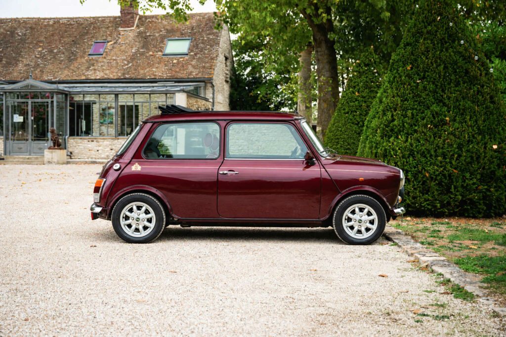 mini 1 3 mpi 40th anniversary ac sunroof bva automatic mulberry red 1999 for sale à vendre occasion collector collection showroom paris france usa classics mini my mini revolution
