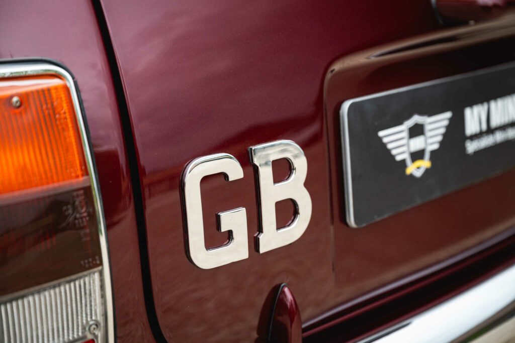 mini 1 3 mpi 40th anniversary ac sunroof bva automatic mulberry red 1999 for sale à vendre occasion collector collection showroom paris france usa classics mini my mini revolution