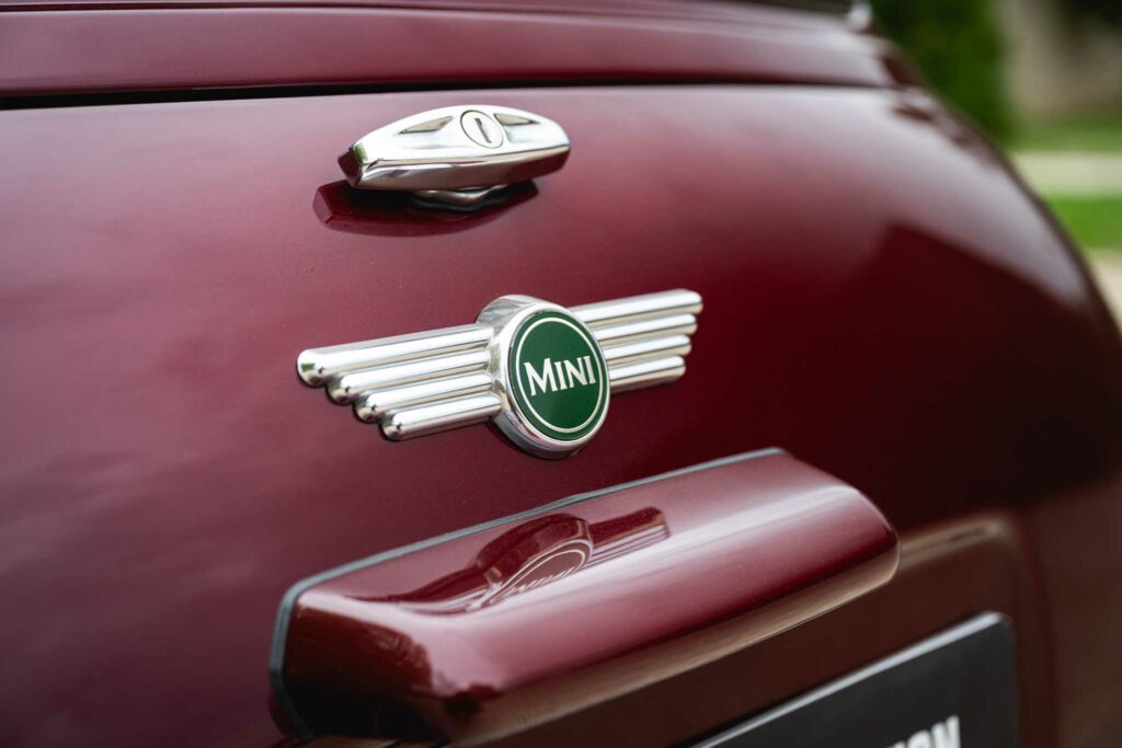 mini 1 3 mpi 40th anniversary ac sunroof bva automatic mulberry red 1999 for sale à vendre occasion collector collection showroom paris france usa classics mini my mini revolution