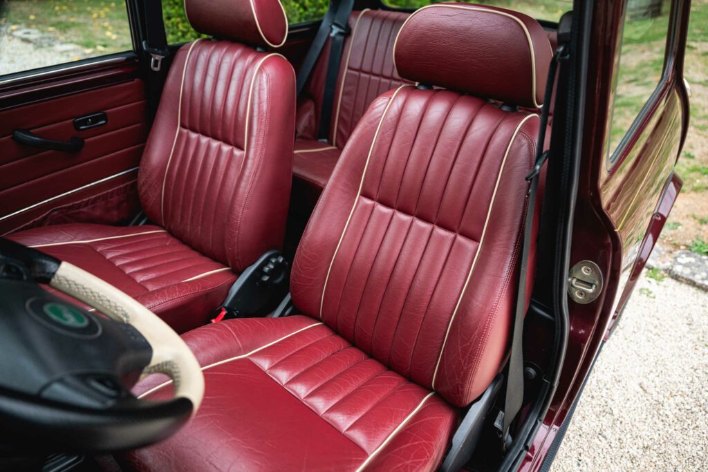 mini 1 3 mpi 40th anniversary ac sunroof bva automatic mulberry red 1999 for sale à vendre occasion collector collection showroom paris france usa classics mini my mini revolution