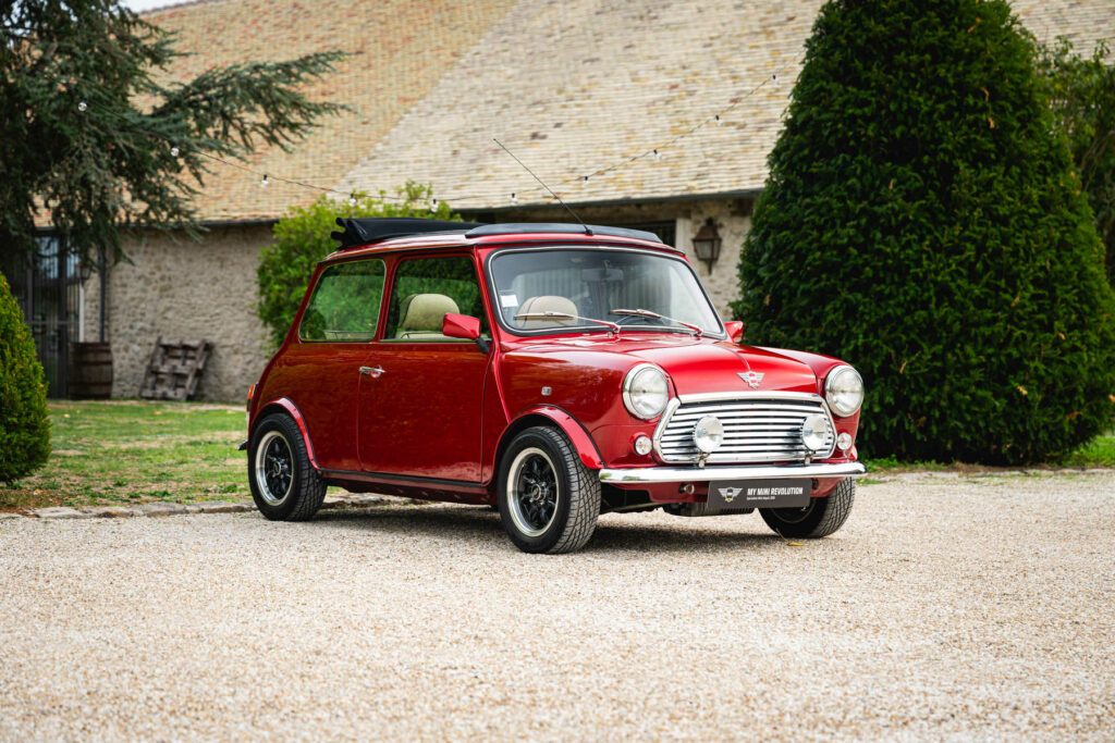 mini 1.3 mpi mmr edition 47 bepoke tailor-made nightfire red 1998 classics mini my mini revolution france paris USA showroom for sale à vendre collector collection