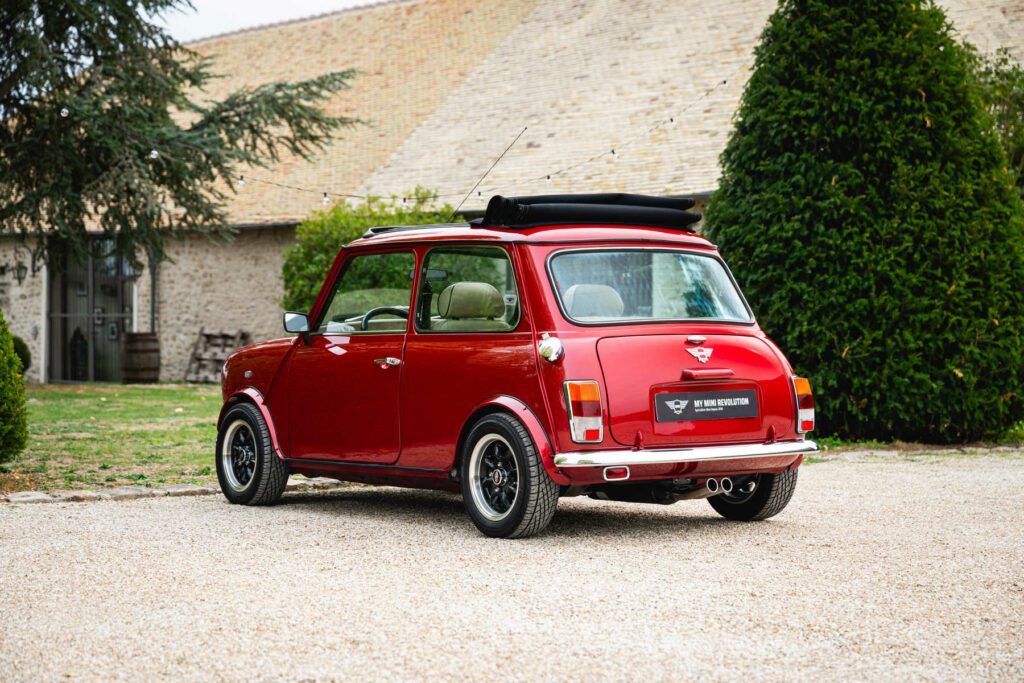 mini 1.3 mpi mmr edition 47 bepoke tailor-made nightfire red 1998 classics mini my mini revolution france paris USA showroom for sale à vendre collector collection