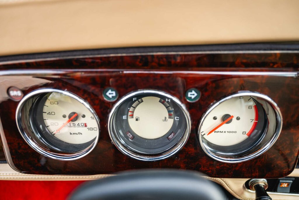 mini 1.3 mpi mmr edition 47 bepoke tailor-made nightfire red 1998 classics mini my mini revolution france paris USA showroom for sale à vendre collector collection