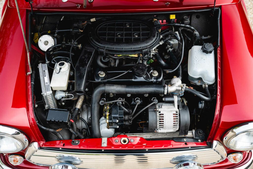 mini 1.3 mpi mmr edition 47 bepoke tailor-made nightfire red 1998 classics mini my mini revolution france paris USA showroom for sale à vendre collector collection