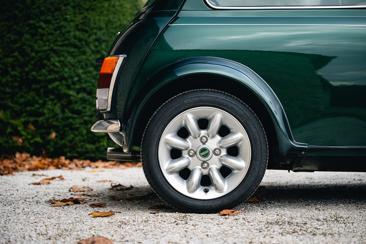 Mini 1.3 MPI Knightbridge air conditioning British Racing Green 2000 for sale used My Mini Revolution Paris