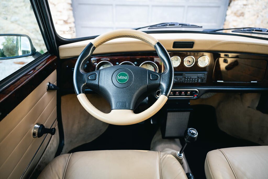 Mini 1.3 MPI Knightbridge air conditioning British Racing Green 2000 for sale used My Mini Revolution Paris