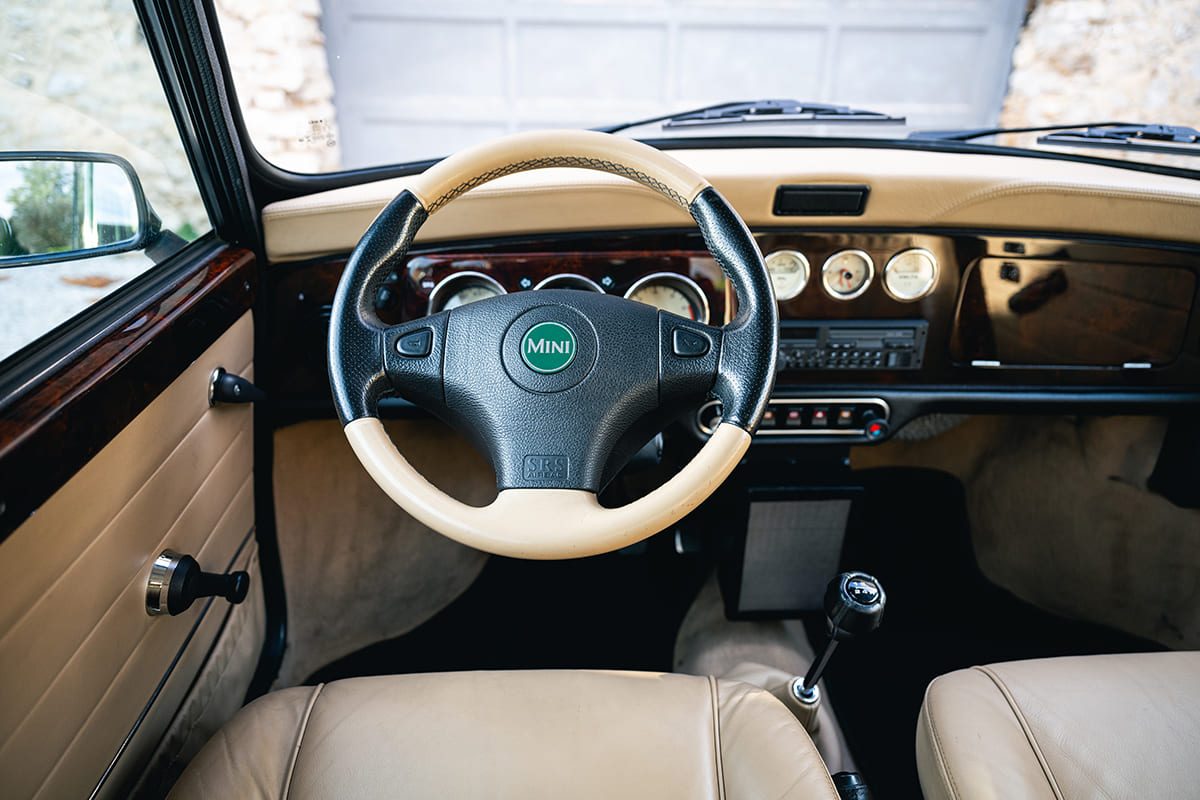 Mini 1.3 MPI Knightbridge air conditioning British Racing Green 2000 for sale used My Mini Revolution Paris