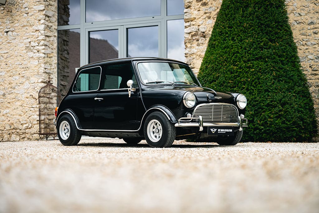 mini cooper 1.3 mpi look retro vintage 60's mk1 black noire 1998 classics mini occasion à vendre showroom paris bazainville houdan my mini revolution