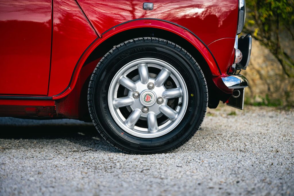 Mini Cooper 1.3 MPI jantes 12" rouge Solar Red 1996 à vendre occasion My Mini Revolution Paris