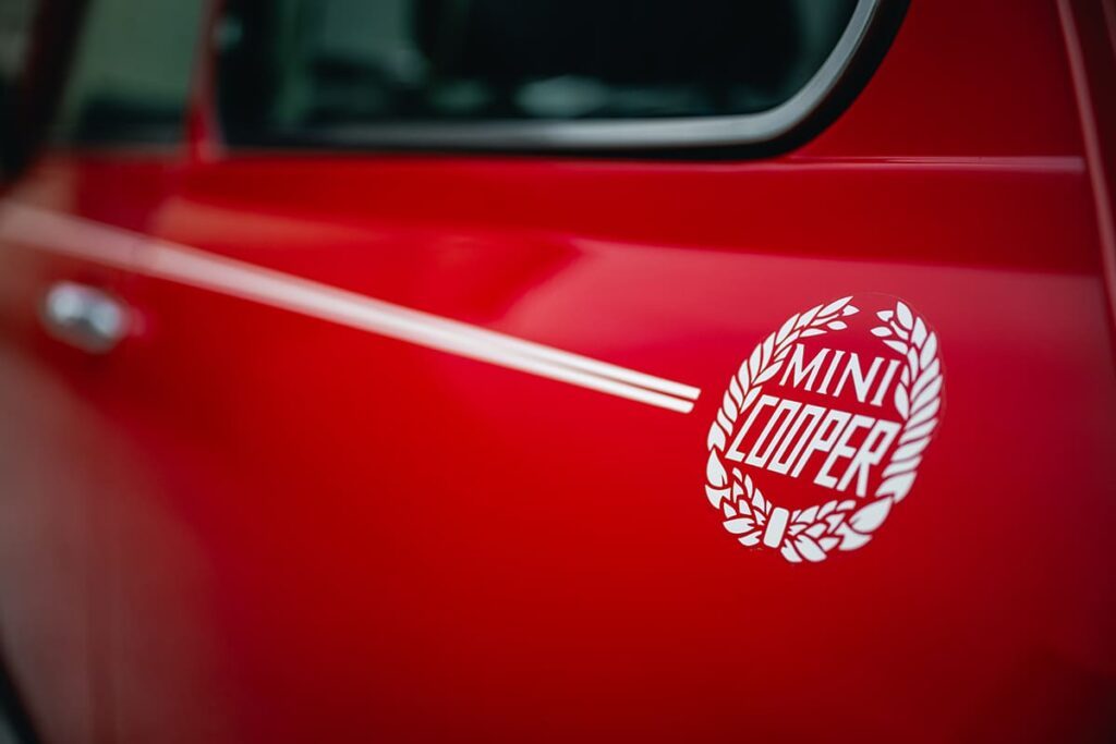 Mini Cooper 1.3 MPI jantes 12" rouge Solar Red 1996 à vendre occasion My Mini Revolution Paris