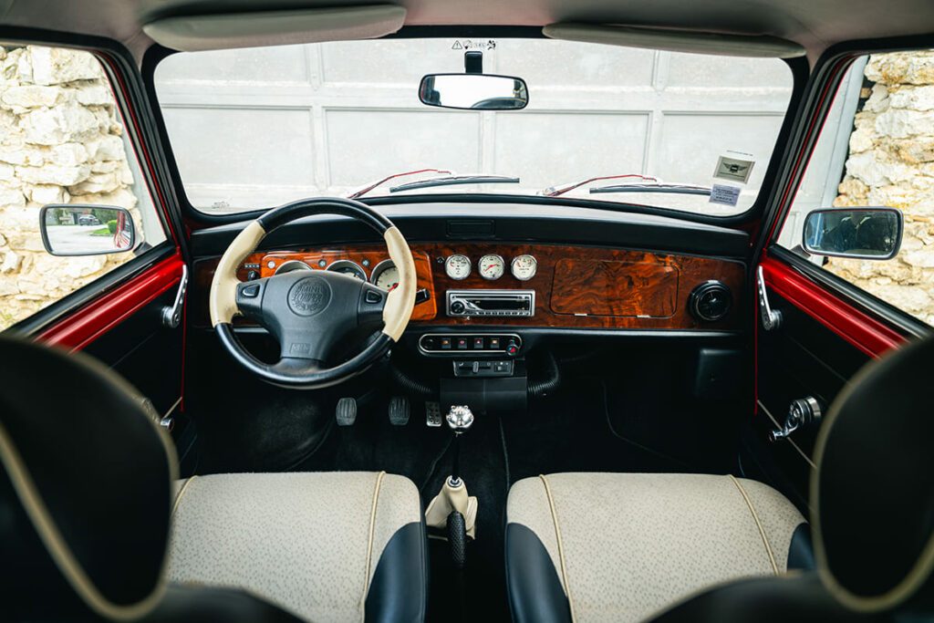 Mini Cooper 1.3 MPI jantes 12" rouge Solar Red 1996 à vendre occasion My Mini Revolution Paris