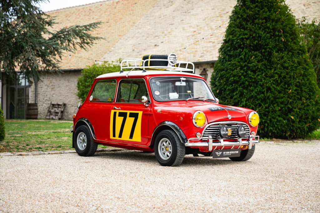 morris mini cooper mk1 works replica tartan red 1966 arrivage à vendre occasion classics mini my mini revolution paris houdan france USA New York collection collector