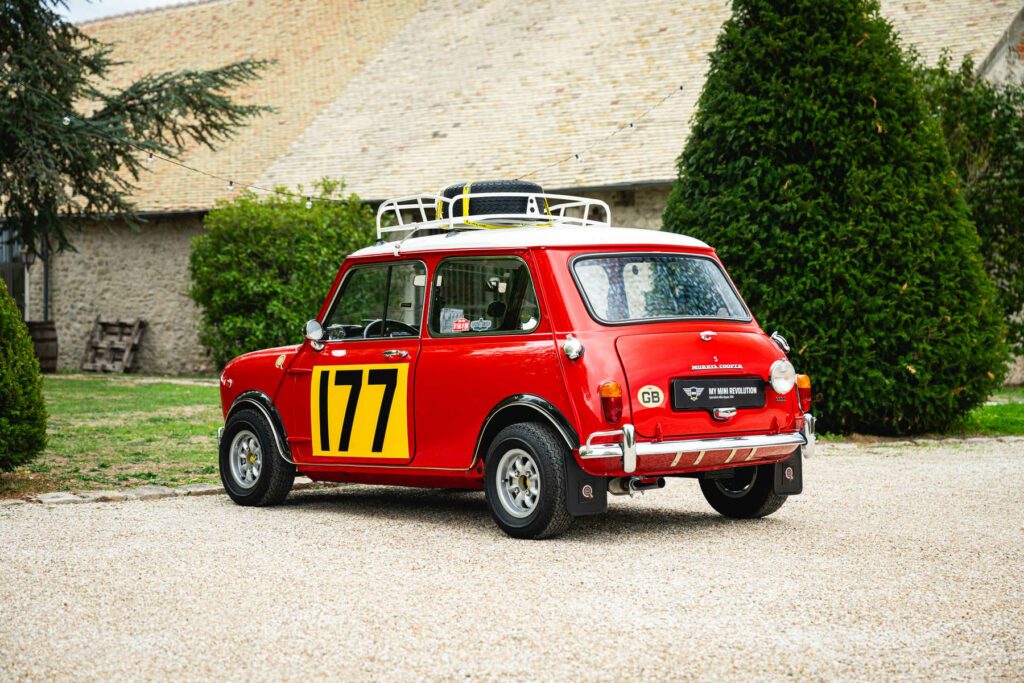 morris mini cooper mk1 works replica tartan red 1966 arrivage à vendre occasion classics mini my mini revolution paris houdan france USA New York collection collector