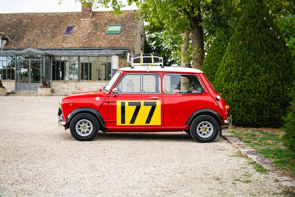 morris mini cooper mk1 works replica tartan red 1966 arrivage à vendre occasion classics mini my mini revolution paris houdan france USA New York collection collector