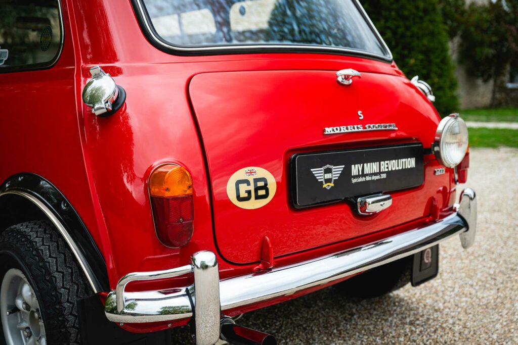 morris mini cooper mk1 works replica tartan red 1966 arrivage à vendre occasion classics mini my mini revolution paris houdan france USA New York collection collector