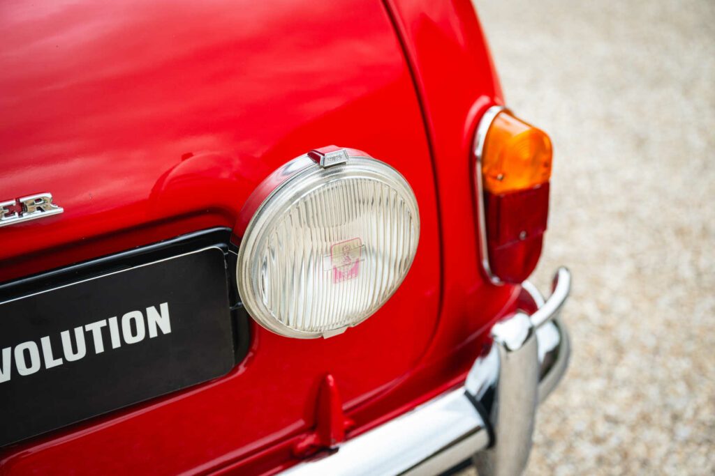 morris mini cooper mk1 works replica tartan red 1966 arrivage à vendre occasion classics mini my mini revolution paris houdan france USA New York collection collector