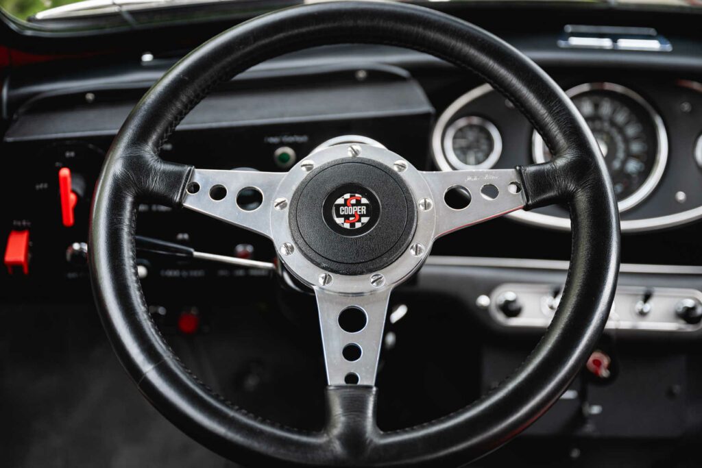 morris mini cooper mk1 works replica tartan red 1966 arrivage à vendre occasion classics mini my mini revolution paris houdan france USA New York collection collector