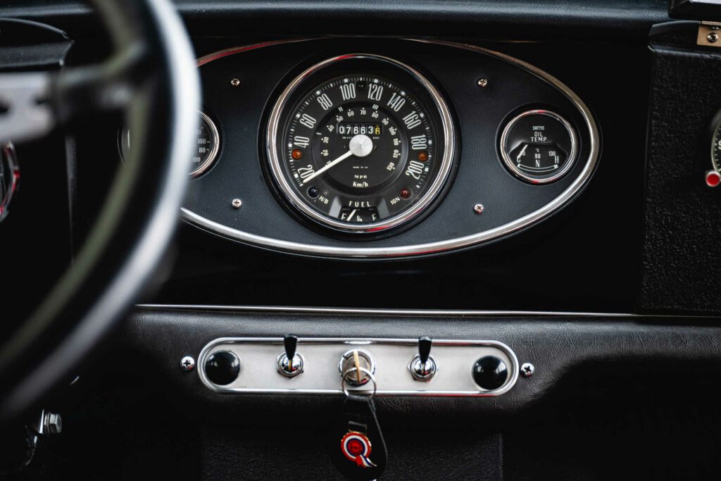 morris mini cooper mk1 works replica tartan red 1966 arrivage à vendre occasion classics mini my mini revolution paris houdan france USA New York collection collector